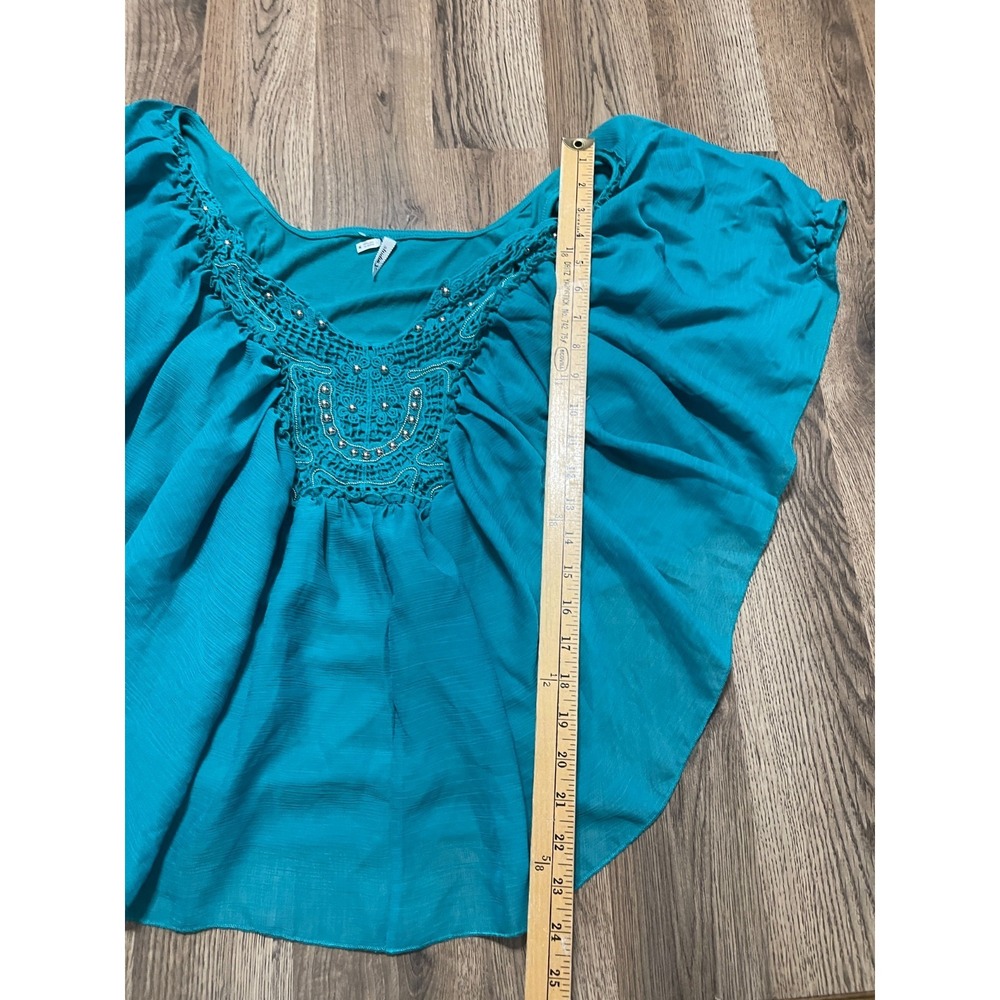 Studio Y Blouse, Women's Size Medium, Green, Beads, Short Sleeve - Picture 7 of 10